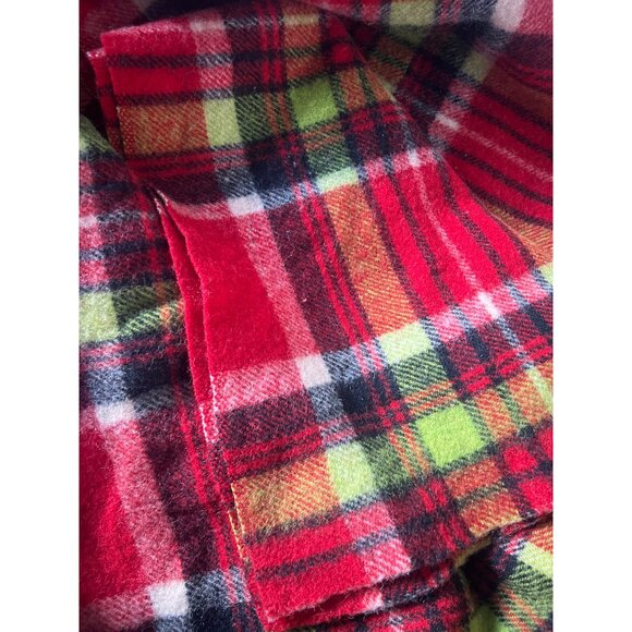 Plaid Tartan Wool Fleece Blanket Throw Fabric 70 x 64" Red & Green - Picture 2 of 3
